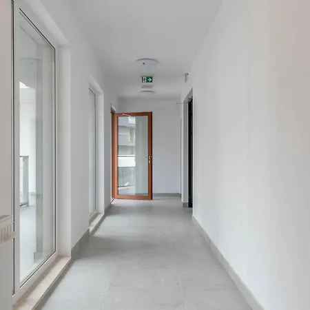 Posnania Parking Samodzielne Zameldowanie 24h *