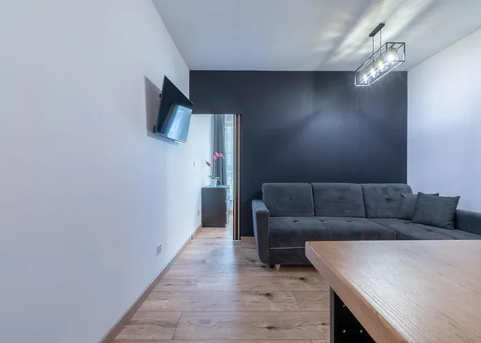 Posnania Parking Samodzielne Zameldowanie 24h アパート